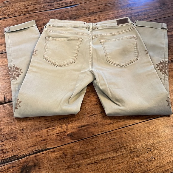 Dear John Tan Embroidered Crop Skinny Jean.  Size 26 - Picture 3 of 5